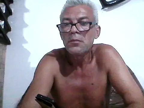 Snapshot of Picolo4111 chatting on 09/23/25, 07:55 Picolo4111 online show from 09/23/25, 07:55