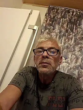 Snapshot of Picolo4111 chatting on 10/01/25, 06:14 Picolo4111 online show from 10/01/25, 06:14