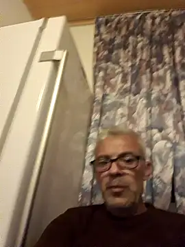 Snapshot of Picolo4111 chatting on 10/21/25, 10:10 Picolo4111 online show from 10/21/25, 10:10