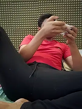 Snapshot of mykecockslong chatting on 11/02/25, 09:22 mykecockslong online show from 11/02/25, 09:22