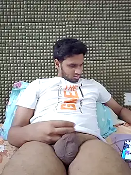 Snapshot of mykecockslong chatting on 11/23/25, 11:43 mykecockslong online show from 11/23/25, 11:43