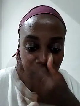 SlutyQueen32 online show from 10/10/25, 04:39