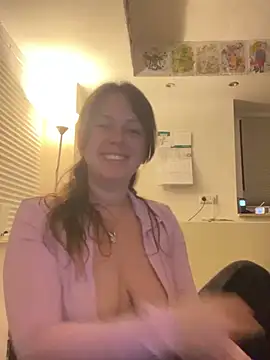 Snapshot of Countesss chatting on 12/24/24, 12:11 Countesss online show from 12/24/24, 12:11