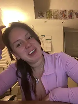 Snapshot of Countesss chatting on 12/24/24, 03:38 Countesss online show from 12/24/24, 03:38