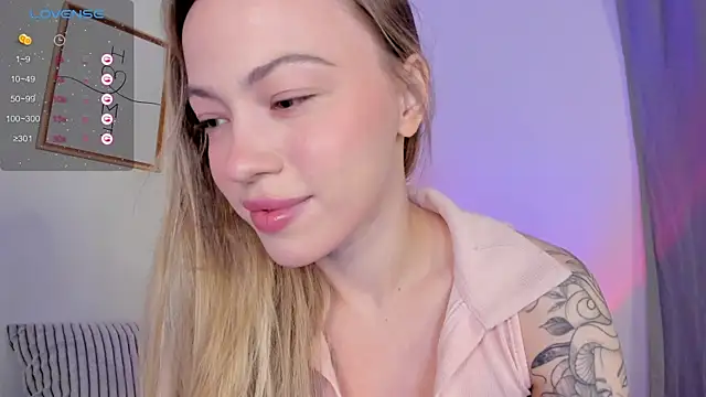Snapshot of damn_cutie chatting on 01/06/26, 02:26 damn cutie online show from 01/06/26, 02:26