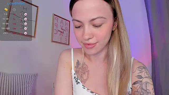 Snapshot of damn_cutie chatting on 01/09/26, 04:54 damn cutie online show from 01/09/26, 04:54