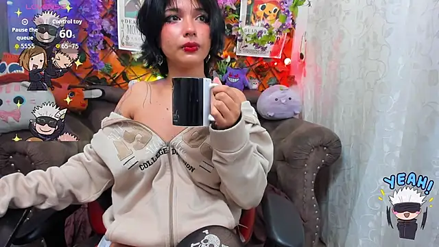 Snapshot of ravenn_20 chatting on 11/21/25, 11:31 ravenn 20 online show from 11/21/25, 11:31