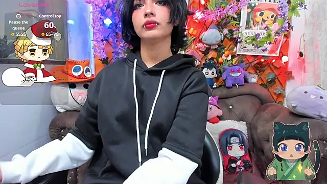 Snapshot of ravenn_20 chatting on 12/03/25, 11:30 ravenn 20 online show from 12/03/25, 11:30