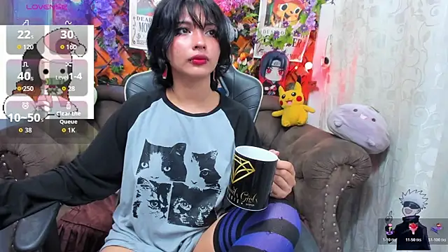 Snapshot of ravenn_20 chatting on 12/05/25, 11:30 ravenn 20 online show from 12/05/25, 11:30