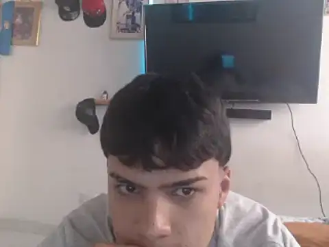 masterdaniel88 online show from 03/18/25, 09:21