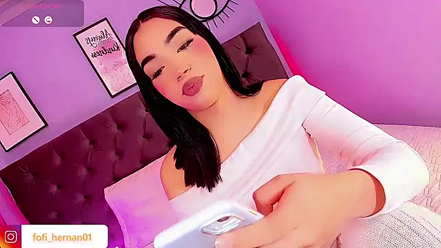 Snapshot of Sofi_hdz chatting on 11/22/25, 09:36 Sofi hdz online show from 11/22/25, 09:36