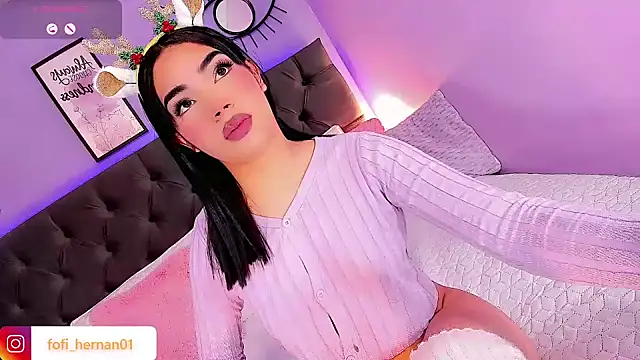 Snapshot of Sofi_hdz chatting on 11/28/25, 09:06 Sofi hdz online show from 11/28/25, 09:06