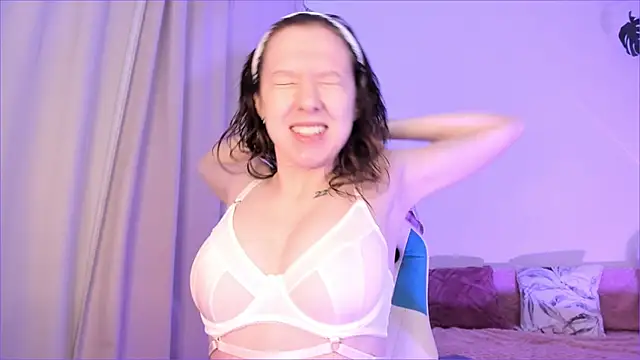 Viktoria Oliverr online show from 09/21/25, 06:04