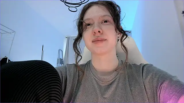 Viktoria Oliverr online show from 11/14/25, 09:08