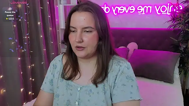 FeralPeach online show from 07/13/26, 08:39