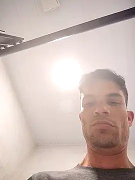 719610 online show from 10/09/25, 03:04