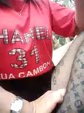 Snapshot of Rose_DiDi chatting on 02/10/25, 06:42 Rose DiDi online show from 02/10/25, 06:42