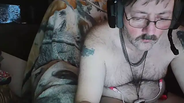Snapshot of SlutPupWaya chatting on 03/05/25, 03:18 SlutPupWaya online show from 03/05/25, 03:18