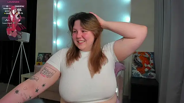 Snapshot of Ruth_Oliver chatting on 03/19/26, 01:09 Ruth Oliver online show from 03/19/26, 01:09