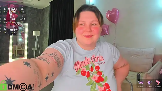 Snapshot of Ruth_Oliver chatting on 05/15/26, 01:18 Ruth Oliver online show from 05/15/26, 01:18