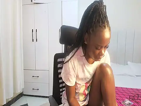 chloe desire1 online show from 04/19/26, 04:56