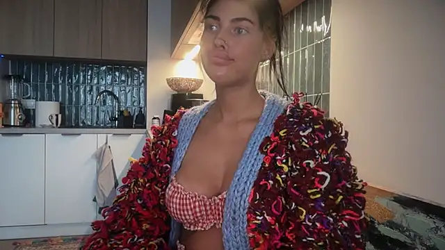 Snapshot of Marakuia054 chatting on 11/10/25, 07:18 Marakuia054 online show from 11/10/25, 07:18