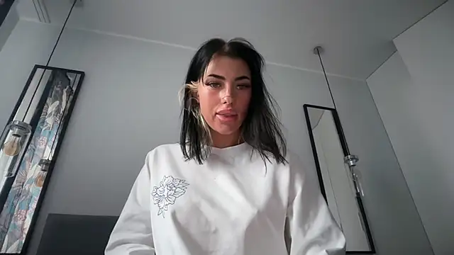 Snapshot of Marakuia054 chatting on 12/14/25, 08:20 Marakuia054 online show from 12/14/25, 08:20