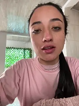 Snapshot of Ady_18 chatting on 11/27/25, 06:43 Ady 18 online show from 11/27/25, 06:43