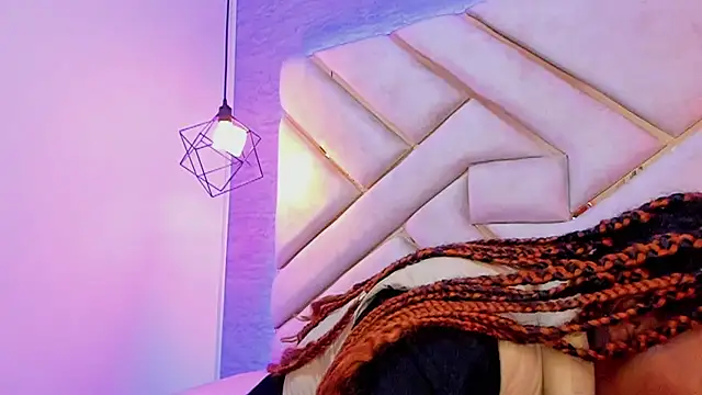 Queen perla  online show from 12/05/24, 12:00
