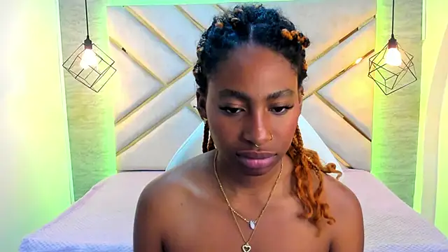 Queen perla  online show from 12/14/24, 03:15