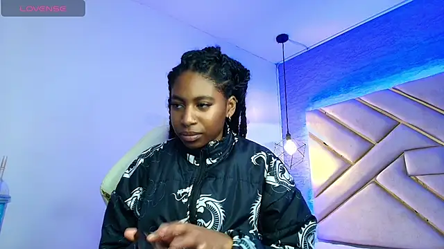 Queen perla  online show from 03/20/25, 05:36