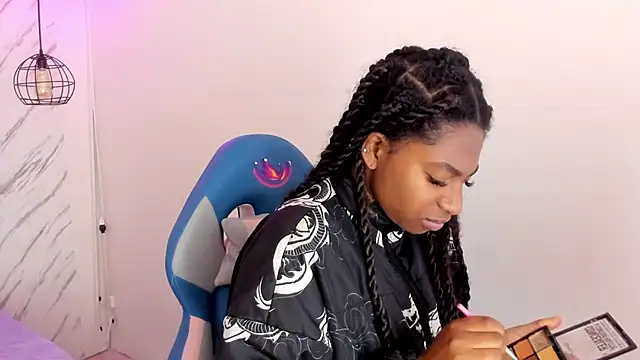 Queen perla  online show from 11/11/25, 11:32