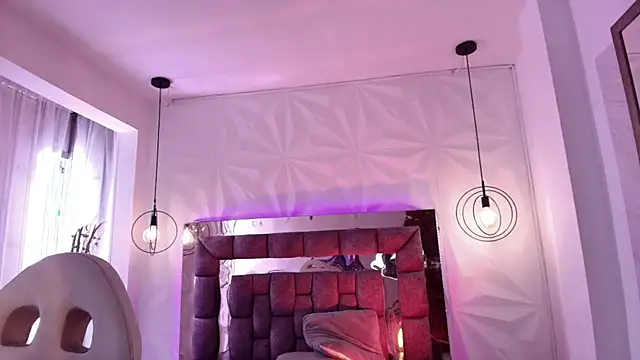 Queen perla  online show from 07/28/26, 06:20