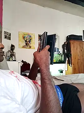 Snapshot of KeptupInosine chatting on 10/06/25, 12:13 KeptupInosine online show from 10/06/25, 12:13