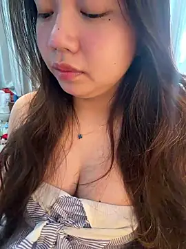 Hotellinh12 online show from 07/29/26, 04:10