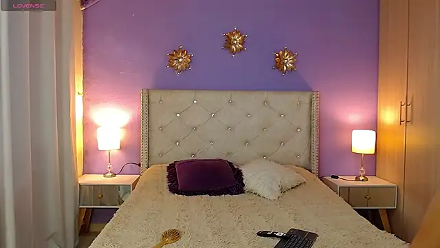 Kim and Mia online show from 10/02/25, 05:42