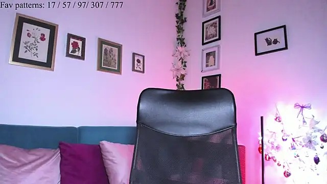 Conlosmichis online show from 12/12/24, 01:32