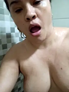 Snapshot of lovelyjhessy chatting on 01/07/25, 11:24 lovelyjhessy online show from 01/07/25, 11:24