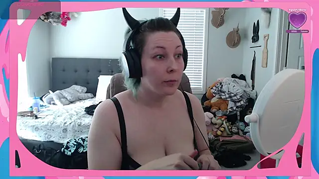 Snapshot of CirqueNoirBlu chatting on 10/01/25, 09:54 CirqueNoirBlu online show from 10/01/25, 09:54