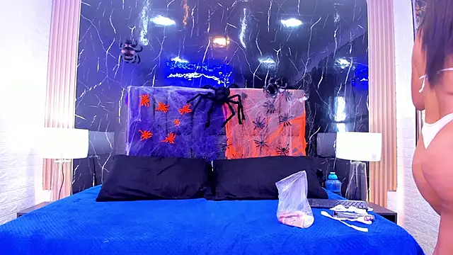 SofiAndNicol online show from 10/24/25, 10:55