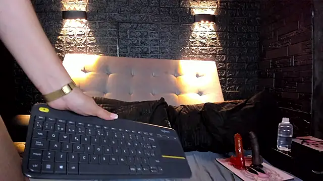 Sweet-Monica online show from 01/10/25, 01:31