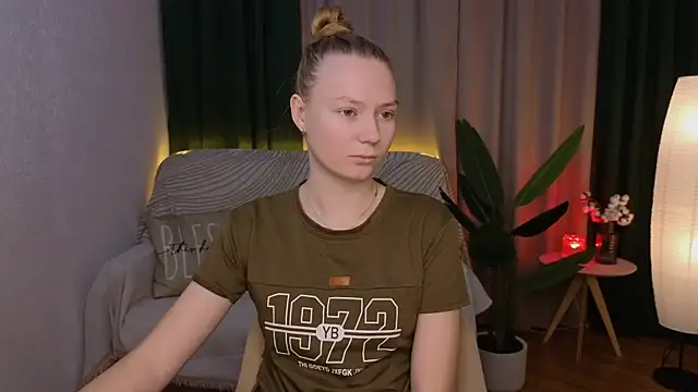 CarolynCohen   online show from 12/06/24, 01:51