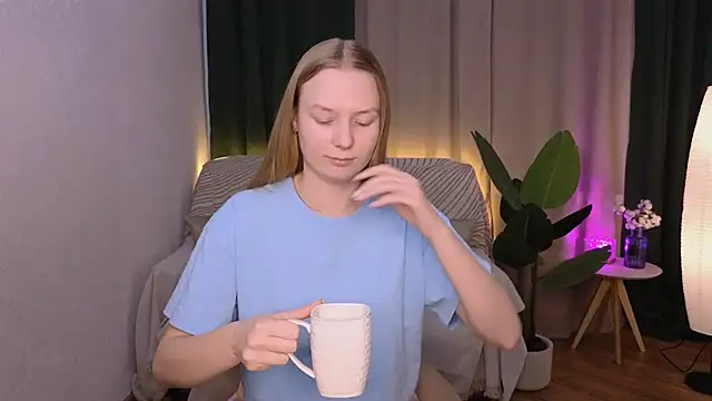 CarolynCohen   online show from 02/12/25, 08:16