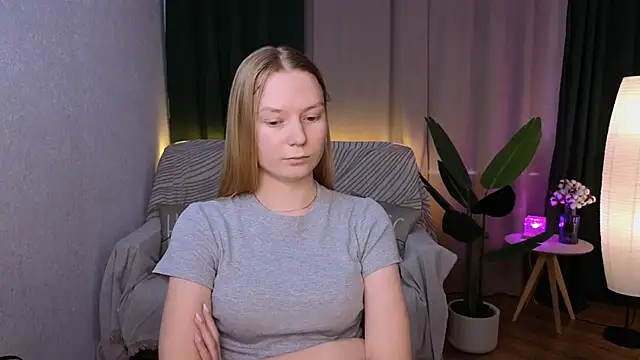 CarolynCohen   online show from 02/18/25, 08:16