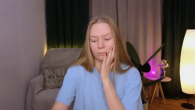 CarolynCohen   online show from 03/02/25, 01:58