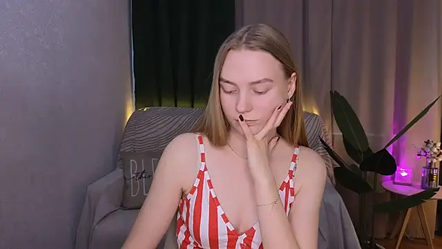 CarolynCohen   online show from 03/06/25, 05:14