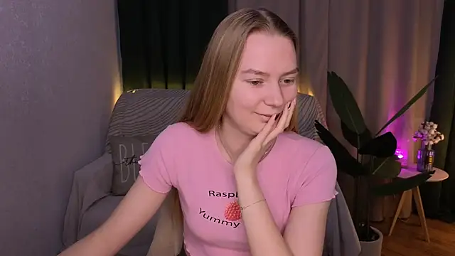 CarolynCohen   online show from 03/07/25, 02:15