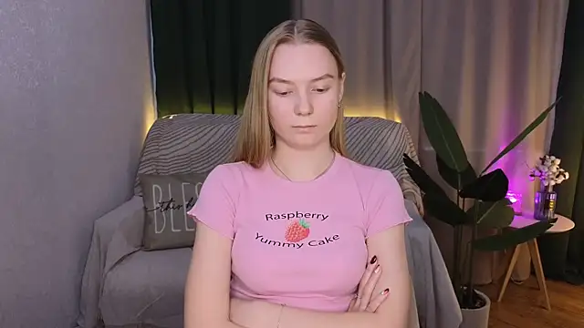 CarolynCohen   online show from 03/07/25, 05:18