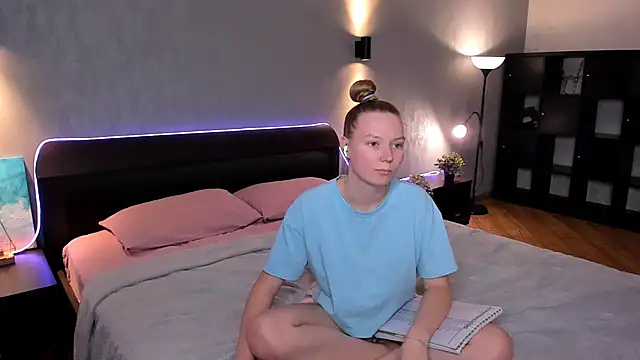 CarolynCohen   online show from 03/16/25, 08:10