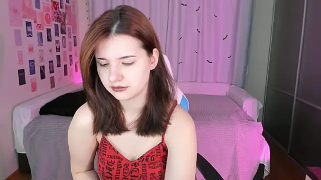 Snapshot of Vanessa_Verona chatting on 12/14/25, 05:02 Vanessa Verona online show from 12/14/25, 05:02